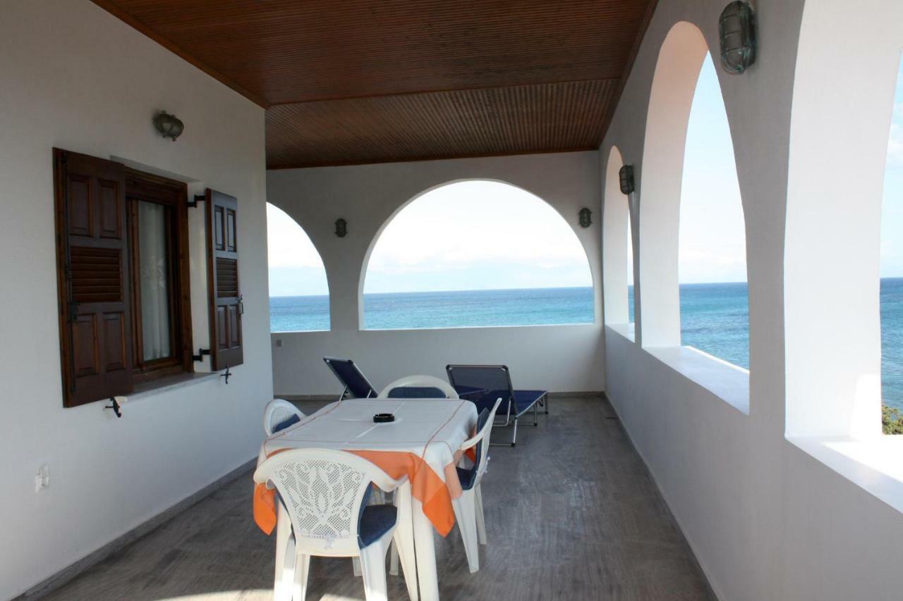 Apartmán El Mar Kómboi Exteriér fotografie