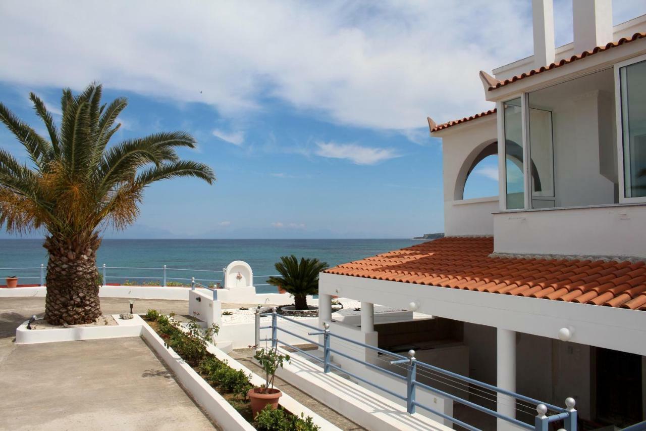 Apartmán El Mar Kómboi Exteriér fotografie